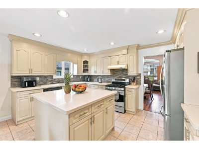 12580 60A Avenue | Surrey British Columbia | Slide Image Eleven