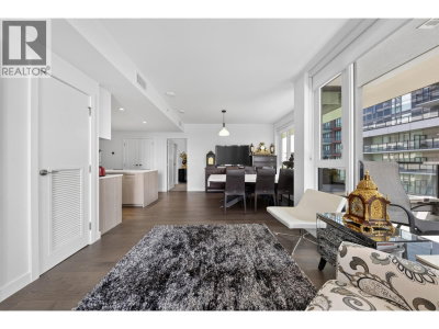 8160 MCMYN Way | Richmond British Columbia | Slide Image Eighteen