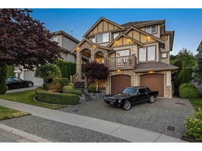 3382 APPLEWOOD Drive | Abbotsford British Columbia | Slide Image One