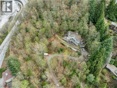 7235 BAYVIEW Drive | Burnaby British Columbia | Slide Image Eleven