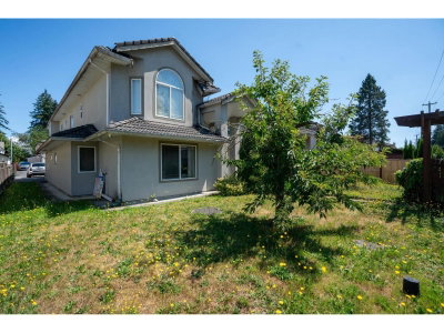 6550 128 Street | Surrey British Columbia | Slide Image Three
