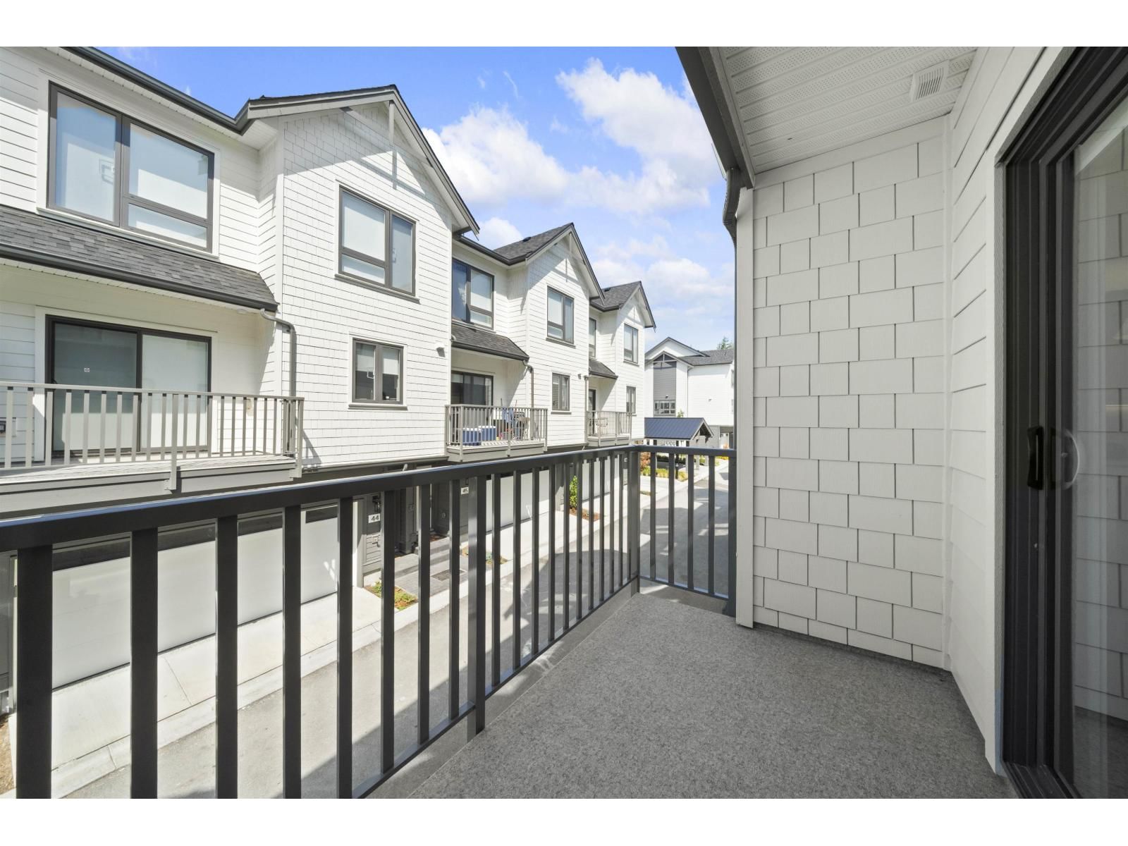 75 - 16358 90 AVENUE Image 18