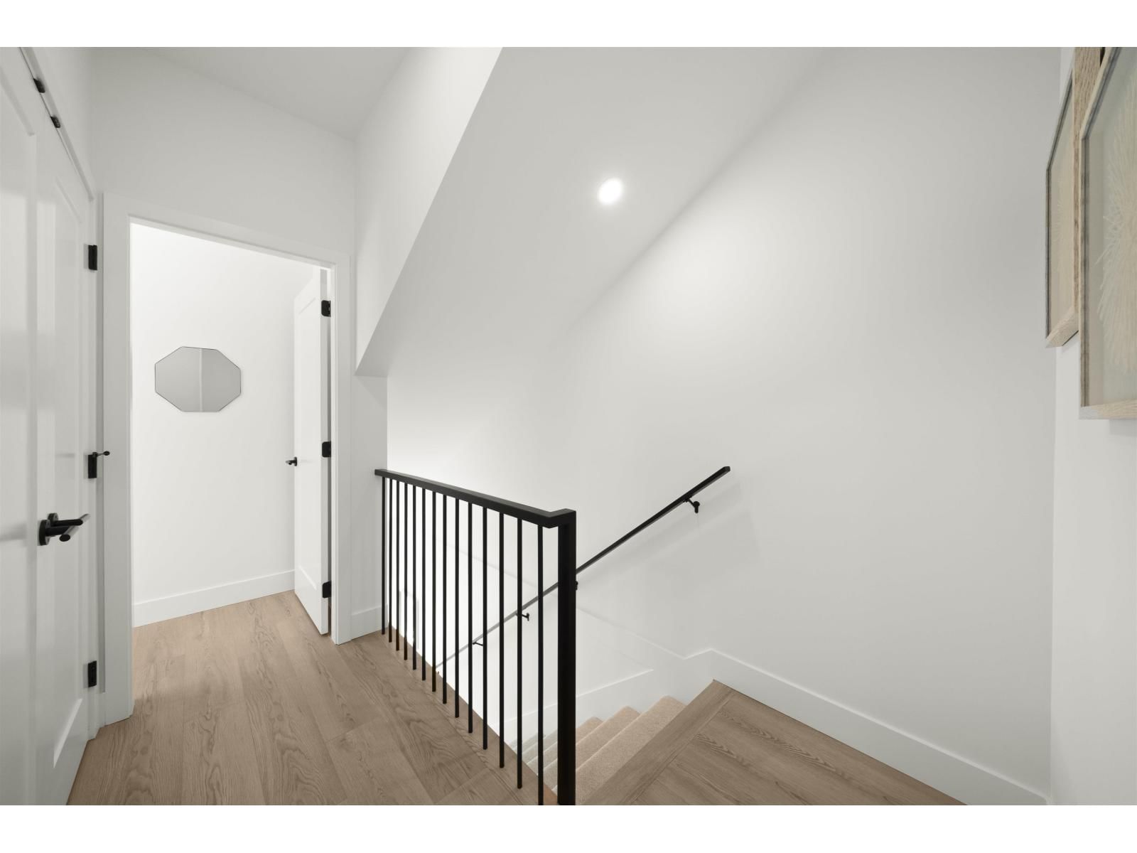 75 - 16358 90 AVENUE Image 19