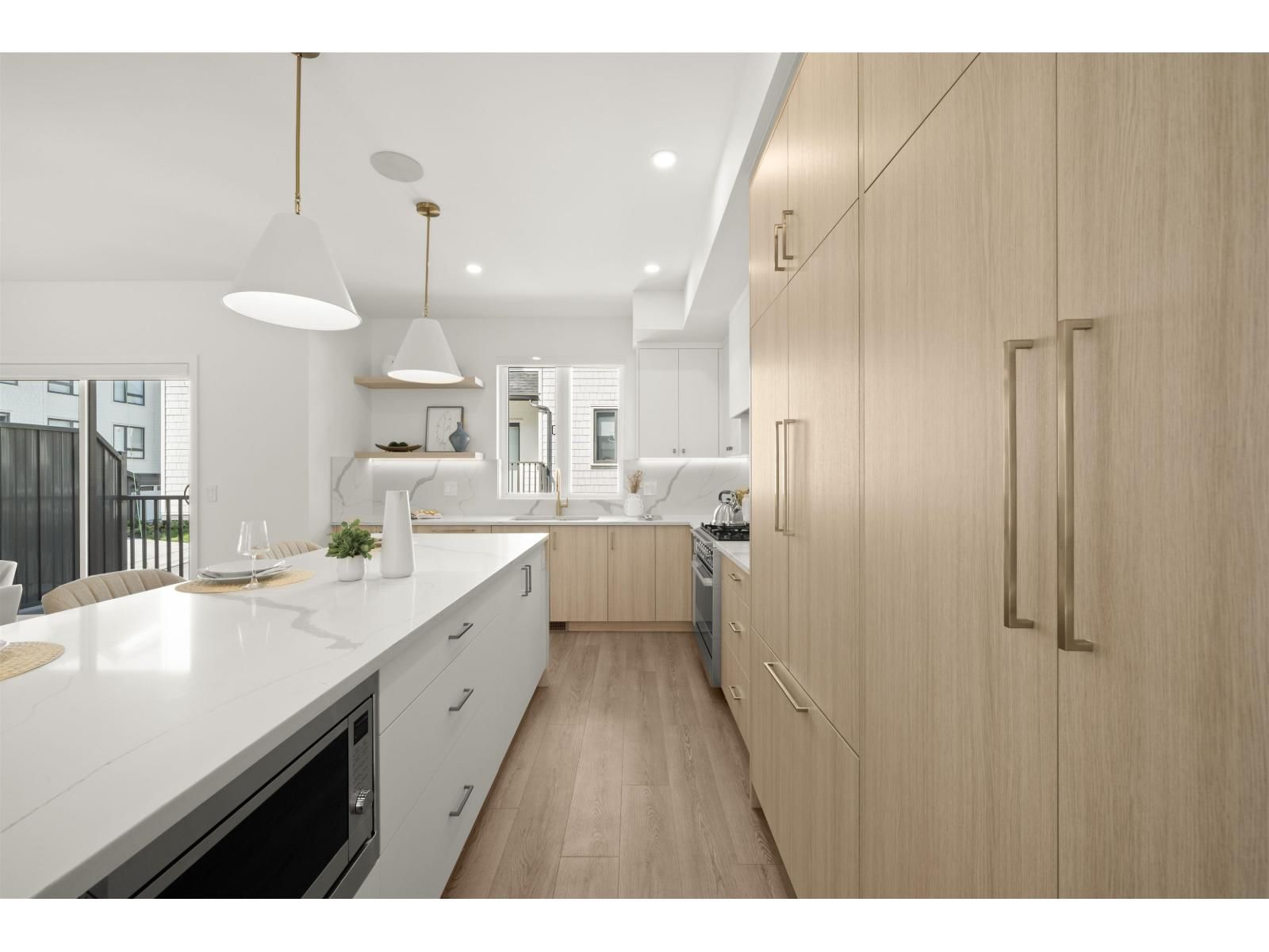 75 - 16358 90 AVENUE Image 3