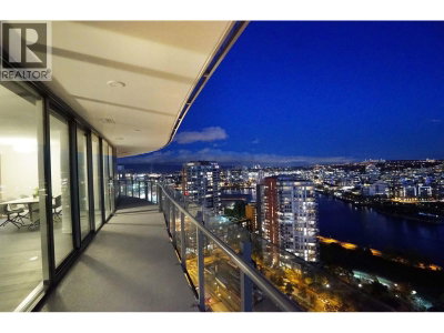 89 NELSON Street | Vancouver British Columbia | Slide Image Seven