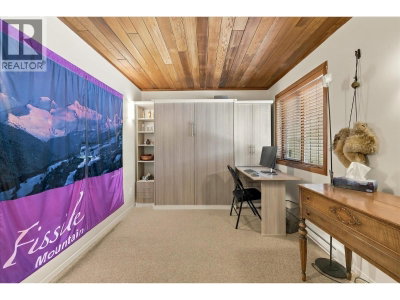 6117 EAGLE Drive | Whistler British Columbia | Slide Image Seventeen