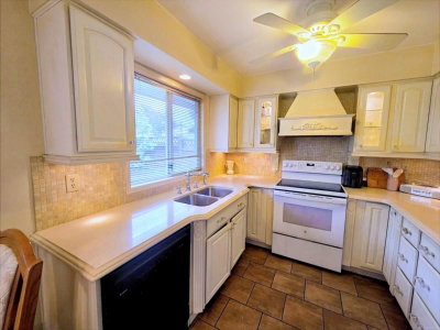 3452 CLEARBROOK Road | Abbotsford British Columbia | Slide Image Three