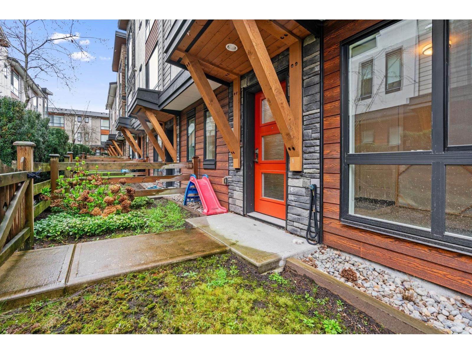 16488 64 Avenue, Surrey, British Columbia V3S 6X6