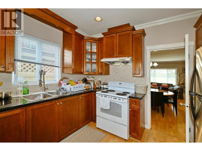7233 WILLIAMS Road | Richmond British Columbia | Slide Image Ten