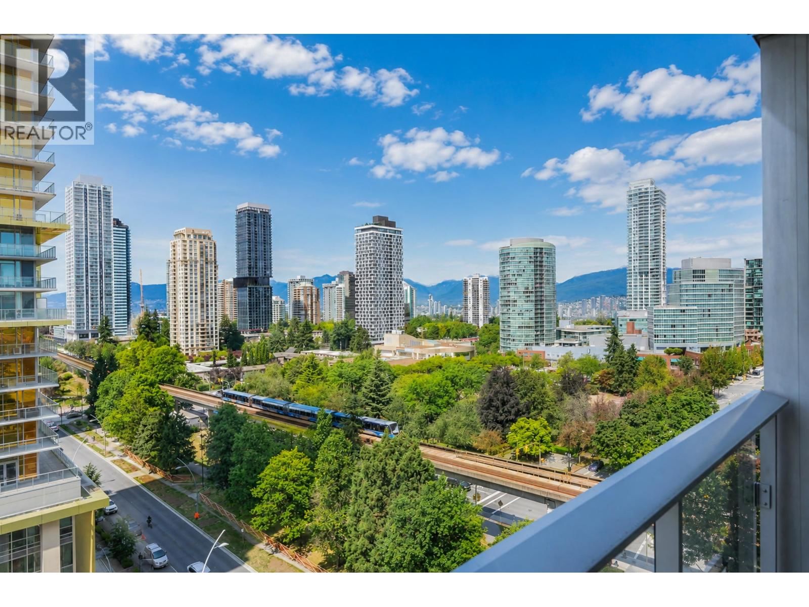 6333 SILVER Avenue, Burnaby, British Columbia V5H 0C3