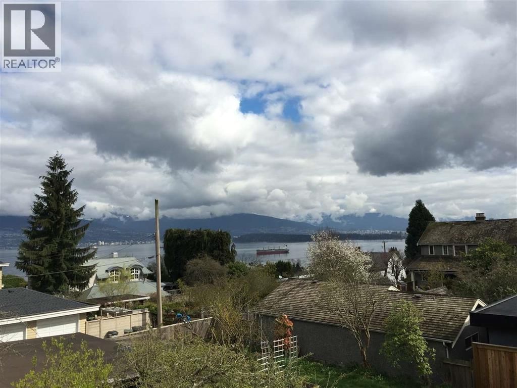 4633 4TH Avenue, Vancouver, British Columbia V6R 1R6