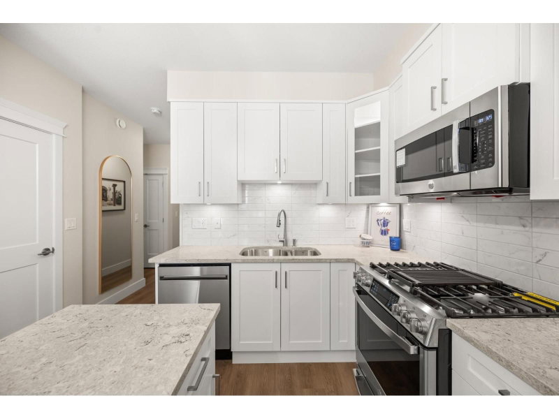 11035 RAVINE Road Surrey British Columbia, V3T 3X5 - 2 Bedrooms Condo For Sale