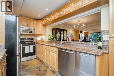 1233 BEACH Avenue | Vancouver British Columbia | Slide Image Fourteen