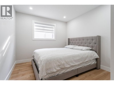 3409 VICTORIA Drive | Coquitlam British Columbia | Slide Image Thirty
