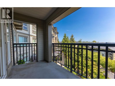 3082 DAYANEE SPRINGS Boulevard | Coquitlam British Columbia | Slide Image Eighteen