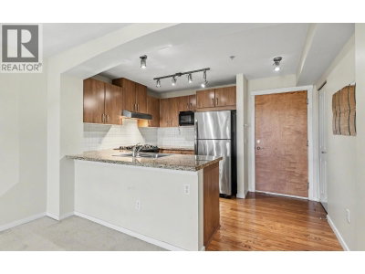3082 DAYANEE SPRINGS Boulevard | Coquitlam British Columbia | Slide Image Six