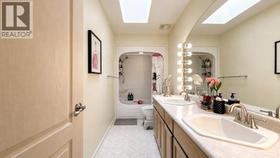 20516 124A Avenue | Maple Ridge British Columbia | Slide Image Twenty-four