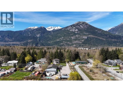 38940 LOGGERS Lane | Squamish British Columbia | Slide Image Thirty-six