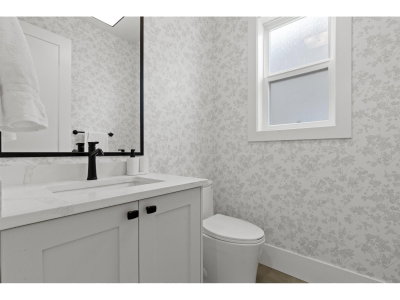 7147 ELWOOD Drive | Chilliwack British Columbia | Slide Image Nine