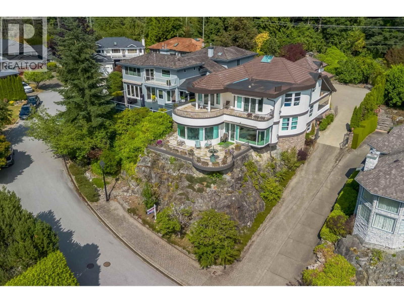 5387 WESTHAVEN Wynd West Vancouver British Columbia, V7W 3E8 - 4 Bedrooms Home For Sale