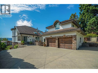 5387 WESTHAVEN Wynd | West Vancouver British Columbia | Slide Image Six