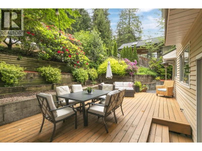 1659 DEEP COVE Road | North Vancouver British Columbia | Slide Image Eleven