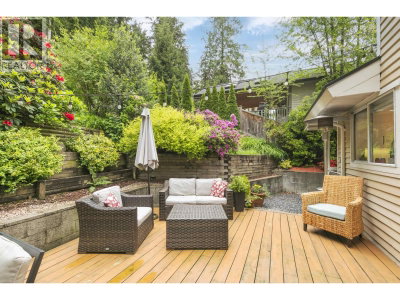 1659 DEEP COVE Road | North Vancouver British Columbia | Slide Image Thirteen