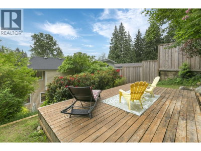 1659 DEEP COVE Road | North Vancouver British Columbia | Slide Image Twenty-eight