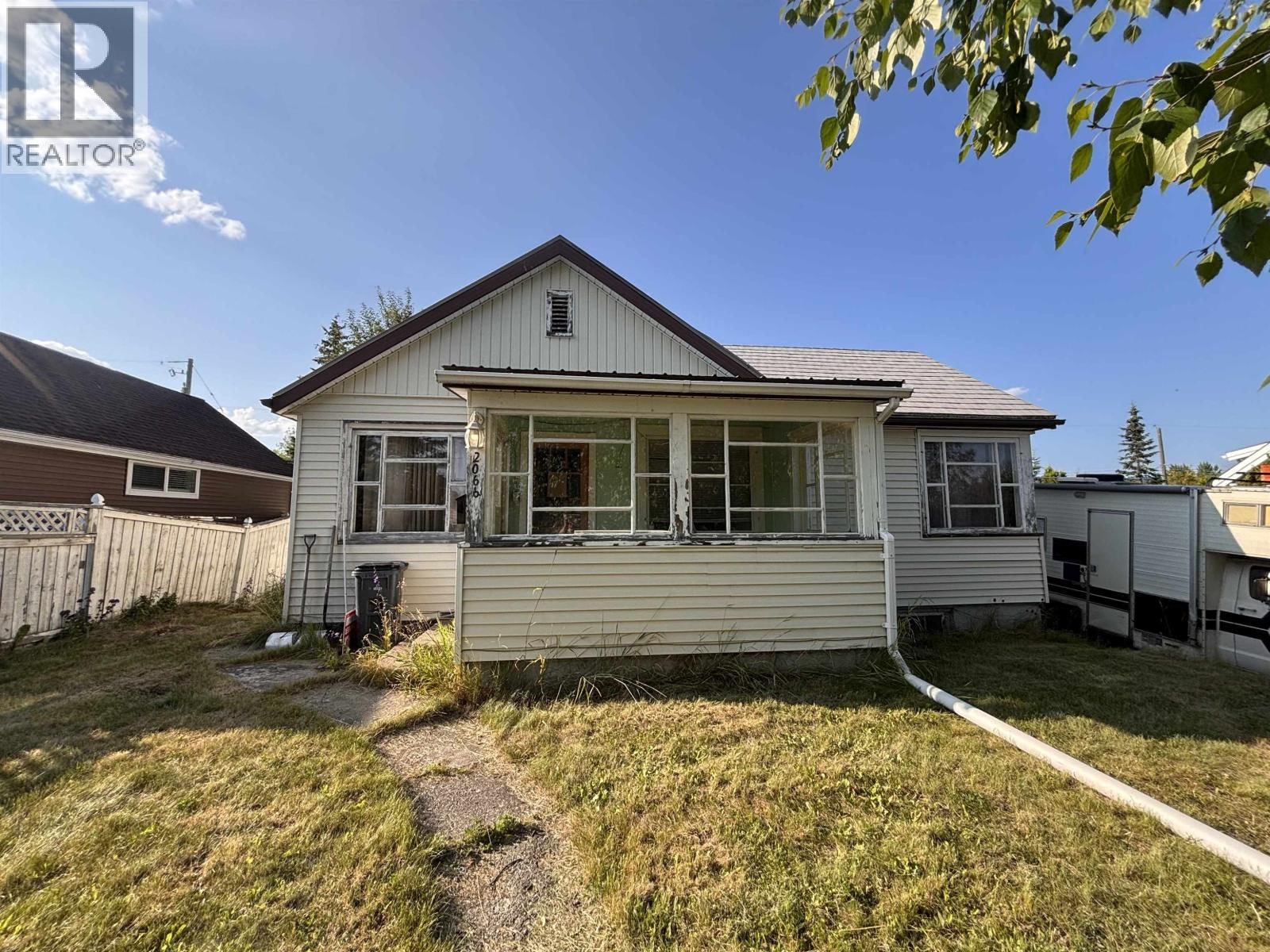 2066 ROSS Crescent, Prince George, British Columbia V2M 1Y5