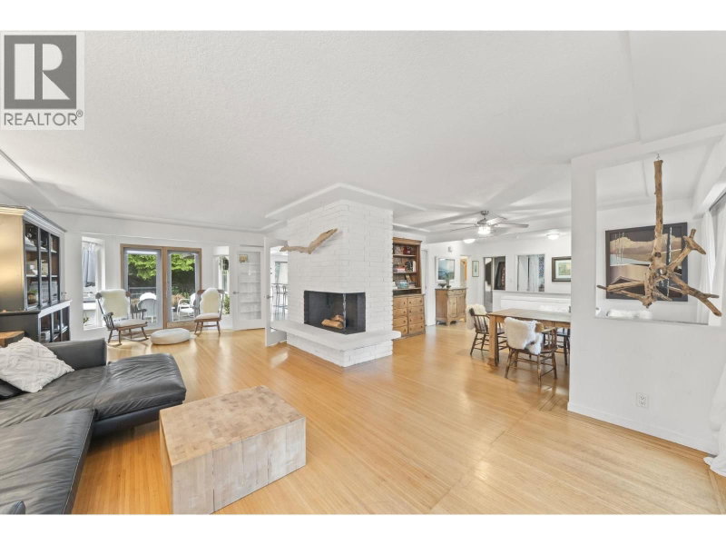 507 JEFFERSON Avenue Coquitlam British Columbia, V3J 3T7 - 5 Bedrooms Home For Sale