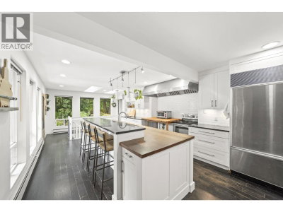 507 JEFFERSON Avenue | Coquitlam British Columbia | Slide Image Thirteen