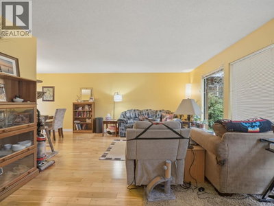 3183 BEACON Drive | Coquitlam British Columbia | Slide Image Eleven