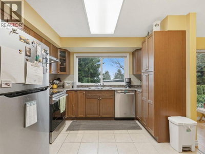 3183 BEACON Drive | Coquitlam British Columbia | Slide Image Thirteen