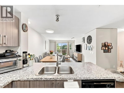 3178 DAYANEE SPRINGS Boulevard | Coquitlam British Columbia | Slide Image Seventeen
