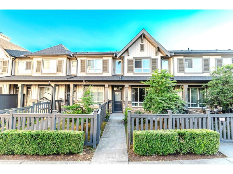 30930 WESTRIDGE Place Abbotsford British Columbia, V2T 0H6 - 2 Bedrooms Condo For Sale
