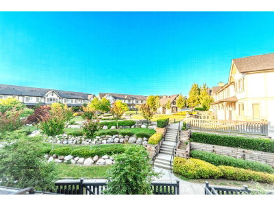 30930 WESTRIDGE Place | Abbotsford British Columbia | Slide Image Three