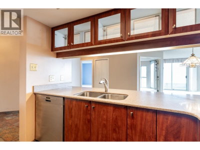 69 JAMIESON Court | New Westminster British Columbia | Slide Image Nine