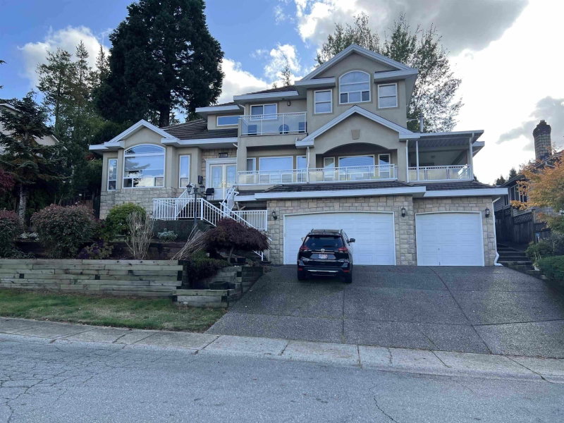 13918 115A Avenue Surrey British Columbia, V3R 9Y3 - 8 Bedrooms Home For Sale