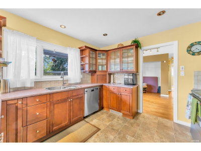 18224 32 Avenue | Surrey British Columbia | Slide Image Thirteen