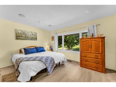 18224 32 Avenue | Surrey British Columbia | Slide Image Sixteen