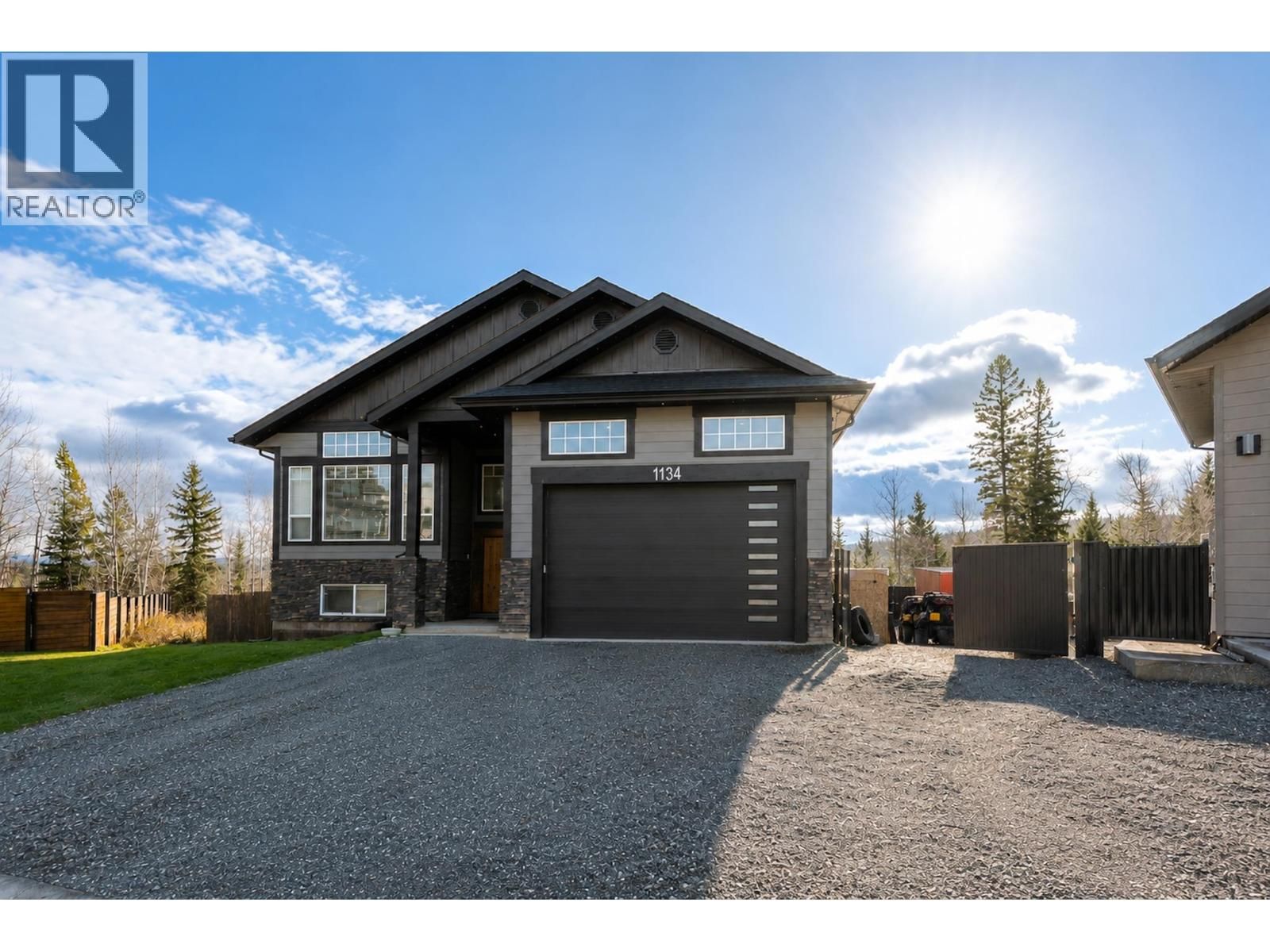 1134 MONARCH Court, Prince George, British Columbia V2N 0G8