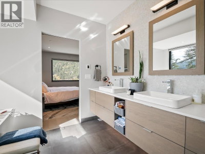 9292 STELLER'S Way | Whistler British Columbia | Slide Image Nine