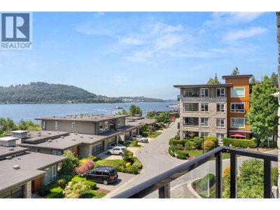 3911 CATES LANDING Way | North Vancouver British Columbia | Slide Image Two