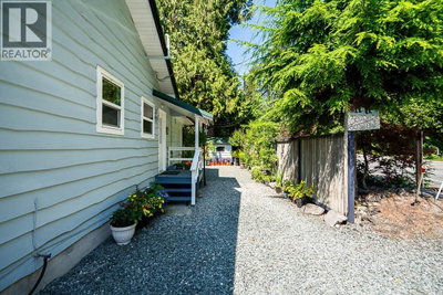 22592 132 Avenue | Maple Ridge British Columbia | Slide Image Two