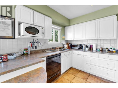 10111 AINSWORTH Crescent | Richmond British Columbia | Slide Image Seventeen