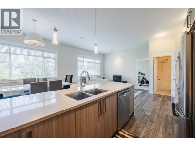 22327 RIVER Road | Maple Ridge British Columbia | Slide Image Seven