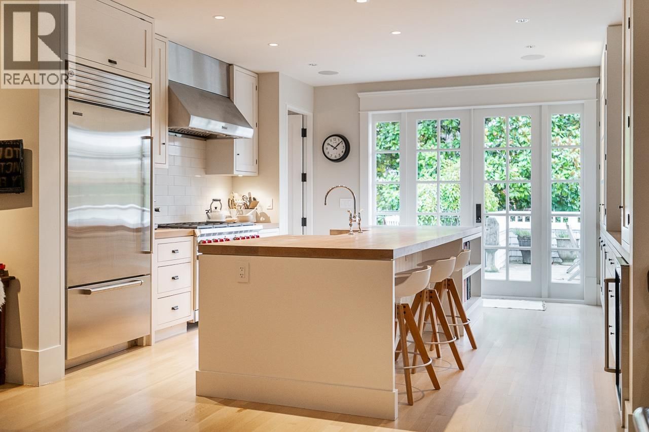 1970 MCNICOLL Avenue, Vancouver, British Columbia V6J 1A6
