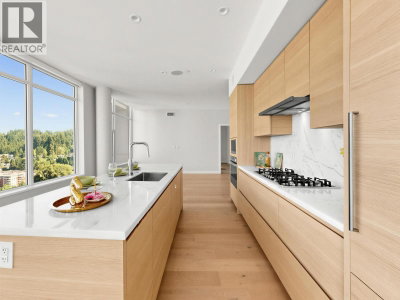 305 MORRISSEY Road | Port Moody British Columbia | Slide Image Fifteen