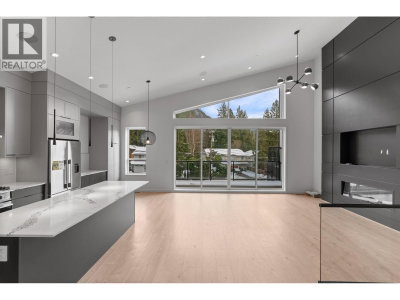 41717 GOVERNMENT Road | Squamish British Columbia | Slide Image Ten