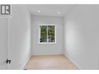 41717 GOVERNMENT Road | Squamish British Columbia | Slide Image Thirty-two